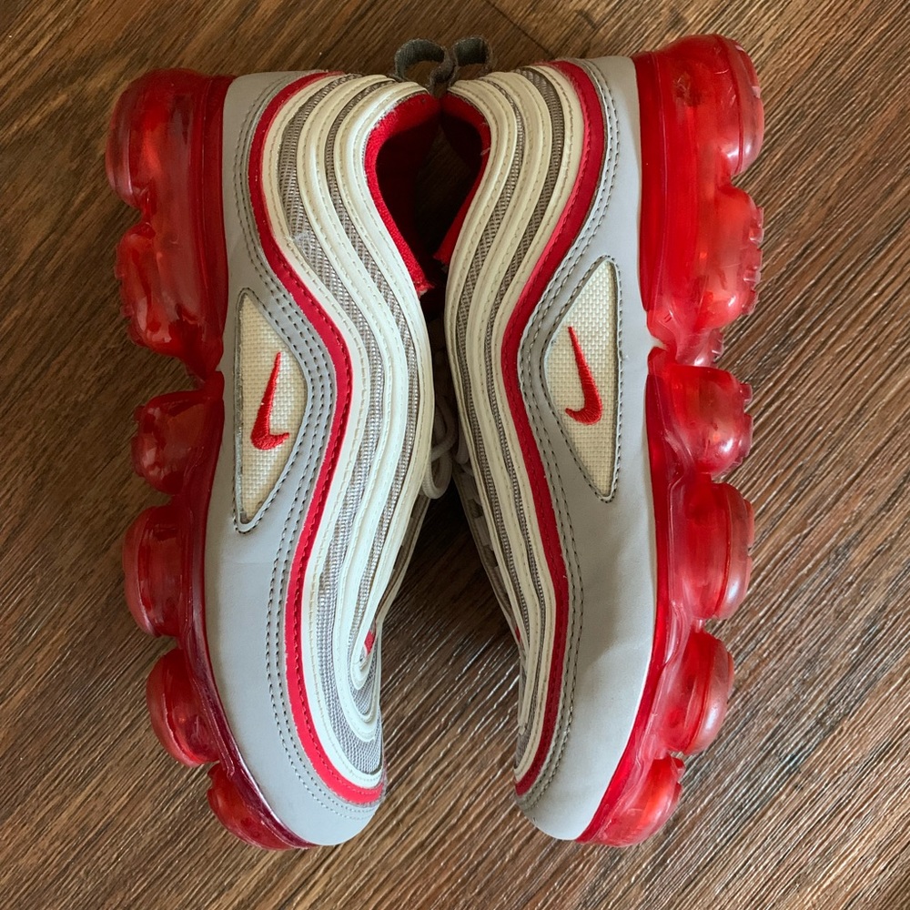 Grade School Size 5.5Y Vapor Max 97’s